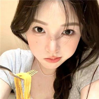 白月光塌房后，真命天子找上门啦